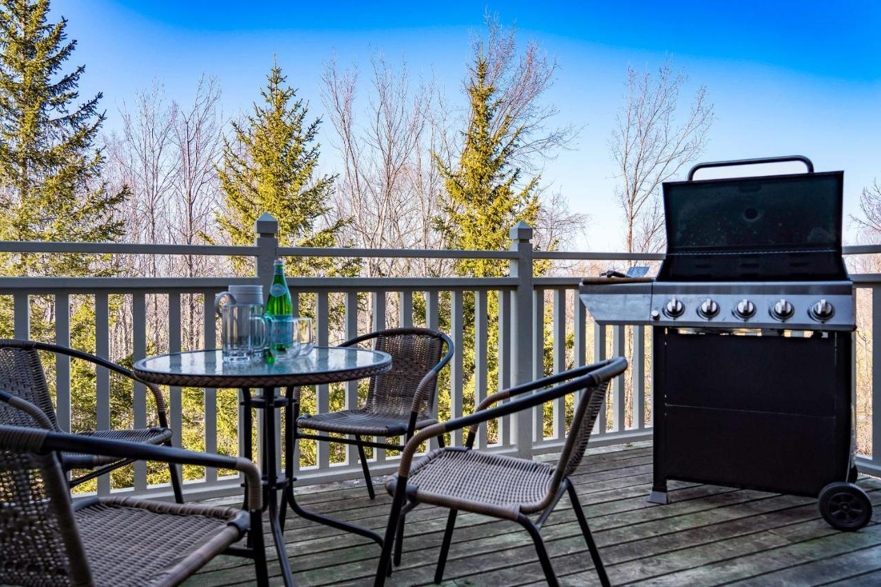 Beautiful & Bright 3 Bed Townhome Near Village Blue Mountains Exterior photo